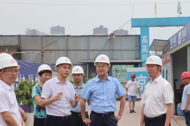 集團公司董事長鄧華帶隊前往內(nèi)江市、隆昌市考察紡織、糧食儲運、撬裝加油等項目