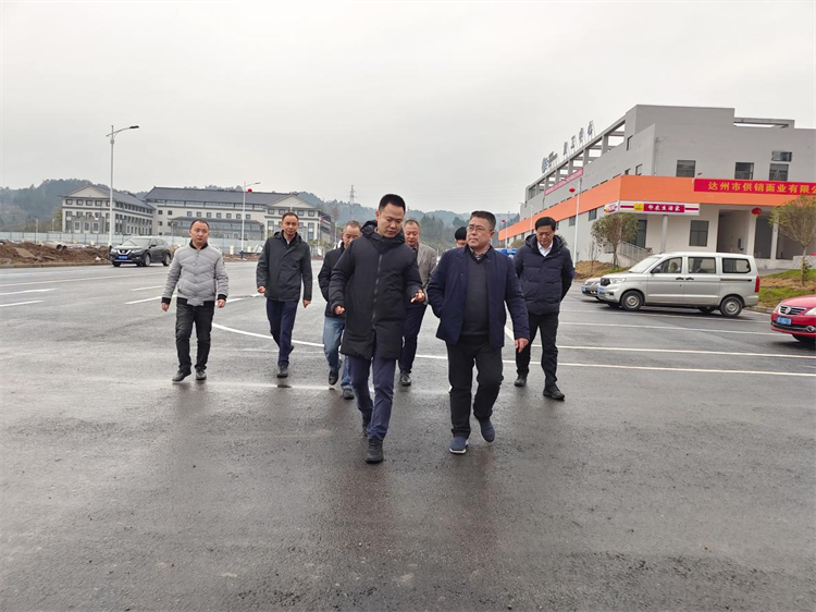 省供投集團(tuán)紀(jì)委書記、監(jiān)事會副主席吳德貴率隊(duì)赴四川供銷西南冷鏈物流基地調(diào)研指導(dǎo)